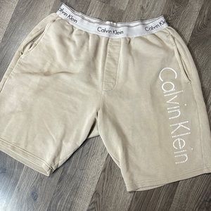 Calvin Klein shorts size S